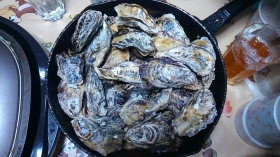 頂戴したカキは、次女の誕生日のご馳走として、美味し～く頂きました（＾＾）
有難うございました（´▽｀）♡