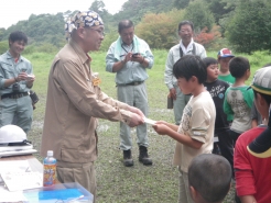 認定証授与式・・　のど渇いたな～