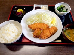 魚フライ定食　650円