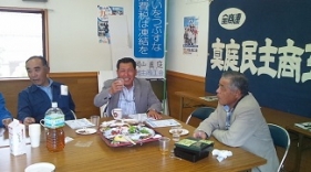 懇親会の模様です。