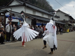 昨年から登場した、鶴の舞　いかがでしょうか。
