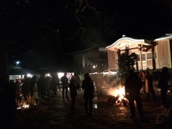 年が明けるとたくさんの方が参拝に。