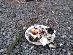 炎で暖を取りながら、お餅を焼いたり、ミカンを食べたりして過ごす時間。ごちそうさまでした。